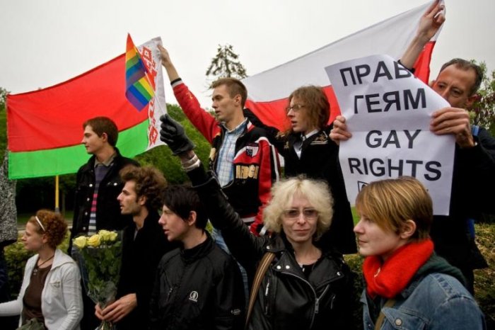 В Москве прошел гей-парад (18 фото)