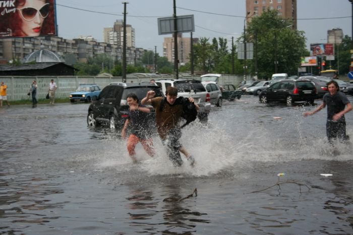 Киев затопило (42 фото)