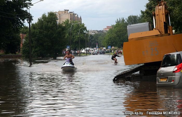 На водном мотоцикле по Минску (8 фото)