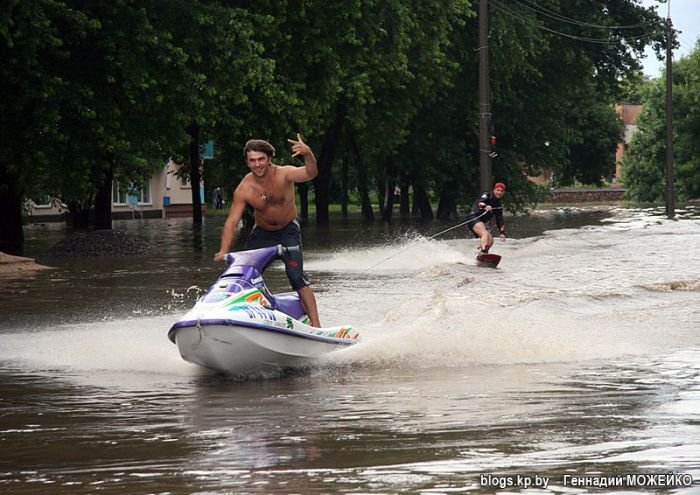 На водном мотоцикле по Минску (8 фото)