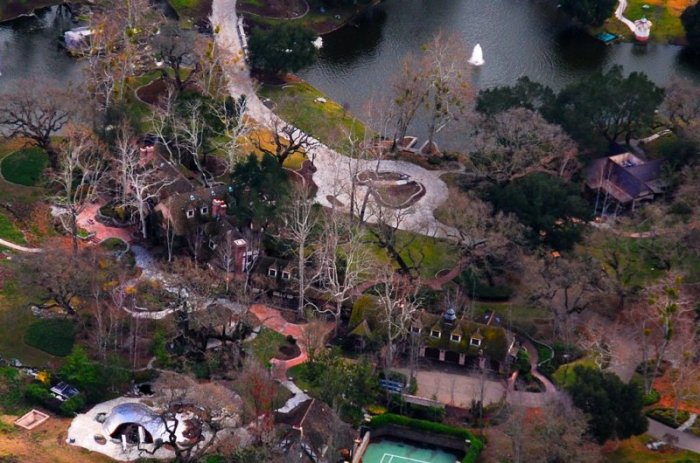 Neverland - легендарный особняк Майкла Джексона (63 фото)