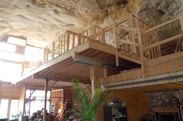 Дом в пещере (11 фото)