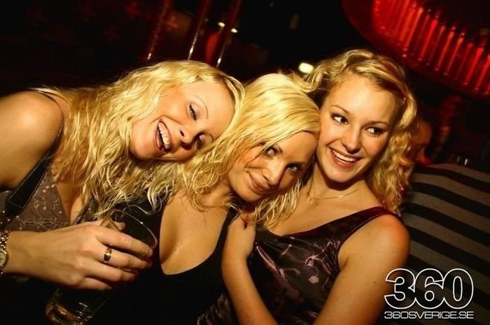 Девушки в ночных клубах Швеции (35 фото)